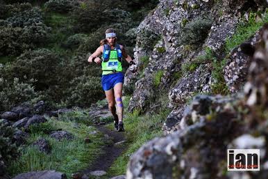 Timothy Allen Olson running at Transgrancanaria 125K.